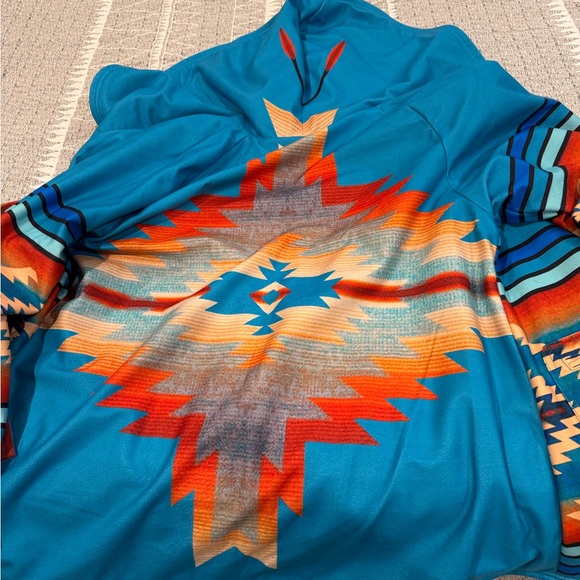 Hooded Poncho Jacket Aztec Pattern - Picture 6 of 8